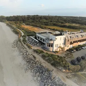 Hotel Logis & Restaurant Les Mouettes - Plage, Proche De Lorient